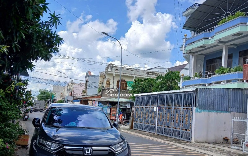Bán đất tặng nhà đường Trần Ngọc Giải, xe 16 chỗ vào thẳng 50 mét. P6, TP Mỹ Tho